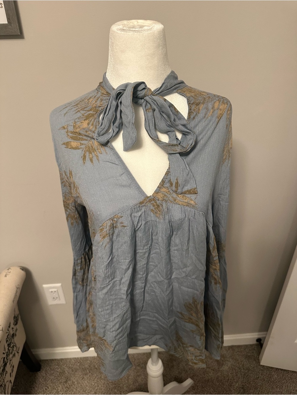 Tie-Neck Blue Floral Peasant Top